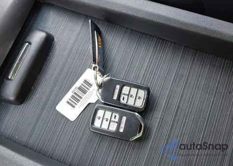 2021 Honda Pilot 2Wd Special Edition z USA, uszkodzony, nr VIN 5FNYF5H20MB029381